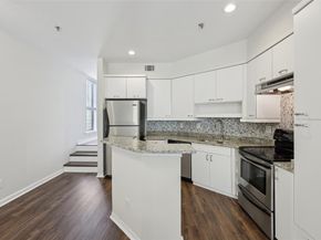 3235  Cole Avenue  95, Dallas Texas 75204