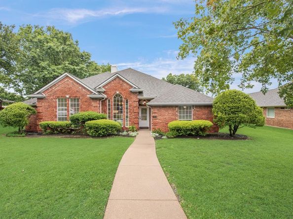 907  Sunpoint Circle , Rockwall Texas 75087