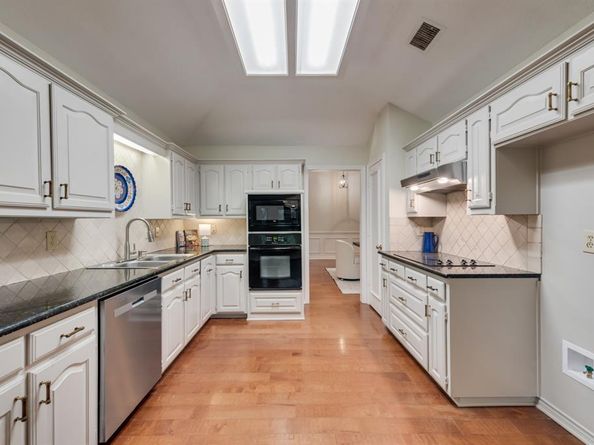 907  Sunpoint Circle , Rockwall Texas 75087