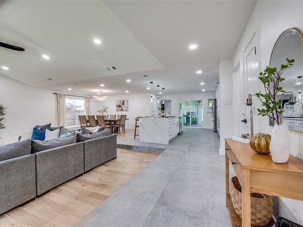4115  Calculus Drive , Dallas Texas 75244