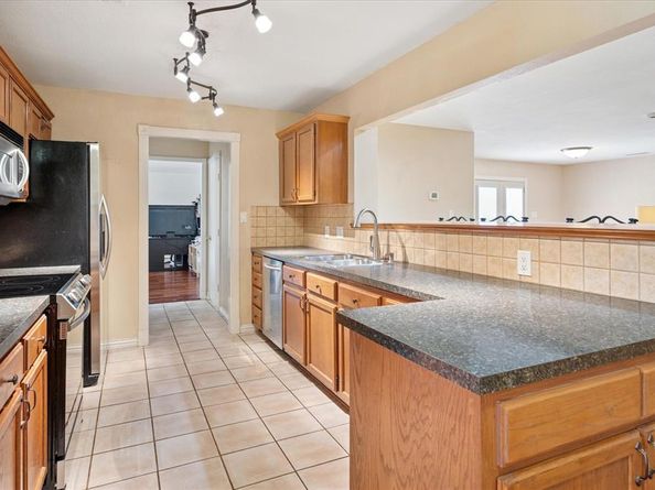 505  Oak Lake  , Lake Dallas Texas 75065