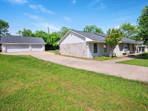 505  Oak Lake  , Lake Dallas Texas 75065