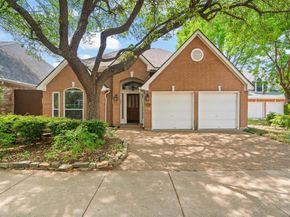3810  Azure Lane , Addison Texas 75001