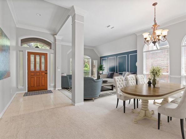 3810  Azure Lane , Addison Texas 75001