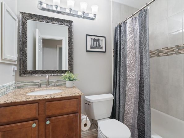 3810  Azure Lane , Addison Texas 75001