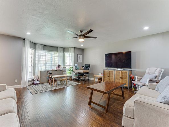 5808  Marina Drive  13, Garland Texas 75043