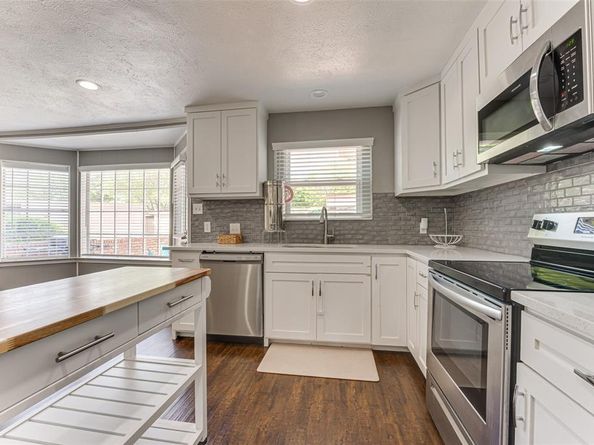 5808  Marina Drive  13, Garland Texas 75043