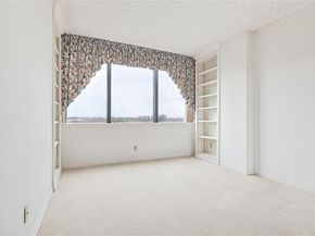 5200  Keller Springs Road  821, Dallas Texas 75248