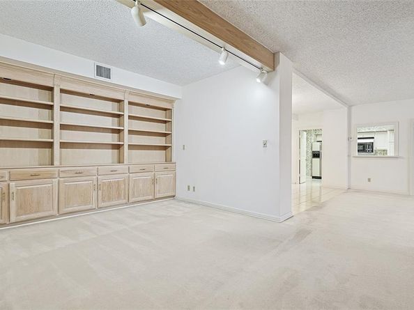 5200  Keller Springs Road  821, Dallas Texas 75248