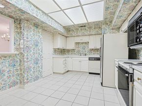 5200  Keller Springs Road  821, Dallas Texas 75248