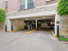 2305  Worthington Street  328, Dallas Texas 75204