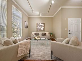 2305  Worthington Street  328, Dallas Texas 75204