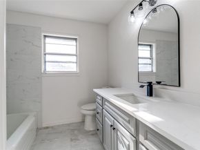 425  Ridgecrest Drive , Hurst Texas 76053