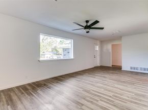 425  Ridgecrest Drive , Hurst Texas 76053