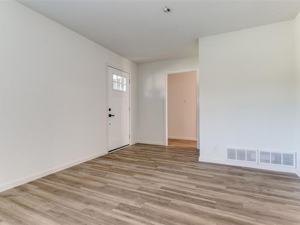 425  Ridgecrest Drive , Hurst Texas 76053