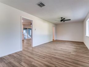 425  Ridgecrest Drive , Hurst Texas 76053