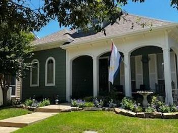 1124  Spanish Moss Drive 