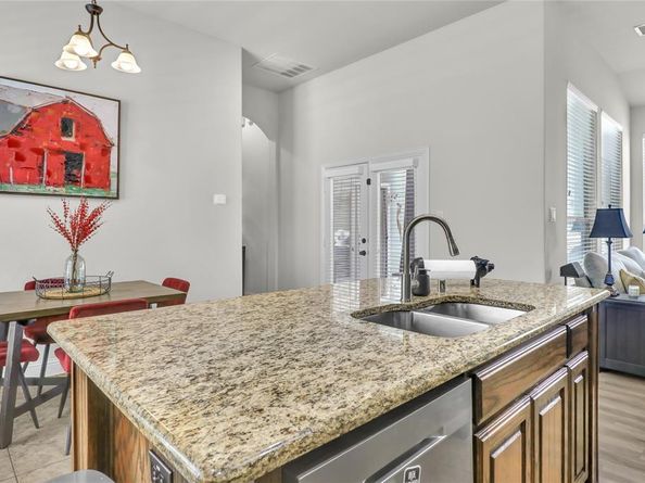 1124  Spanish Moss Drive , Savannah Texas 76227