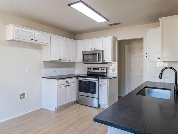 5005  Button Willow Drive , Fort Worth Texas 76123