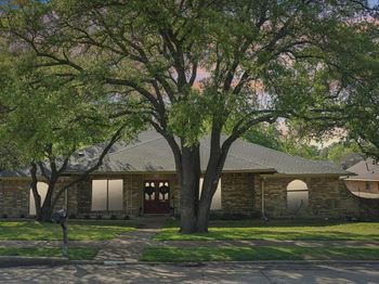 1405  Carriage Lane 
