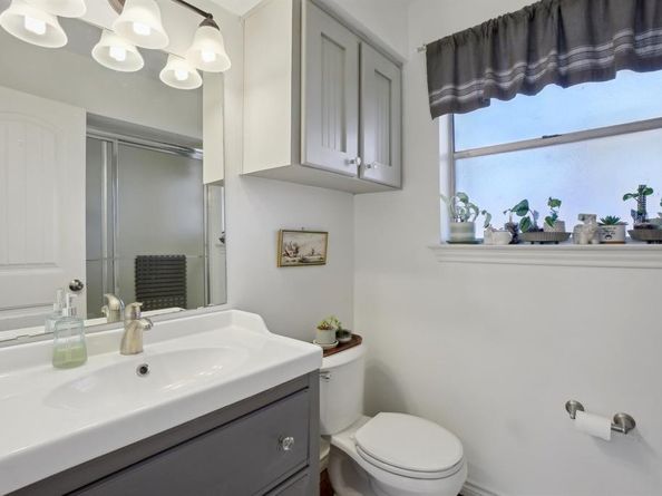 1405  Carriage Lane , Garland Texas 75043