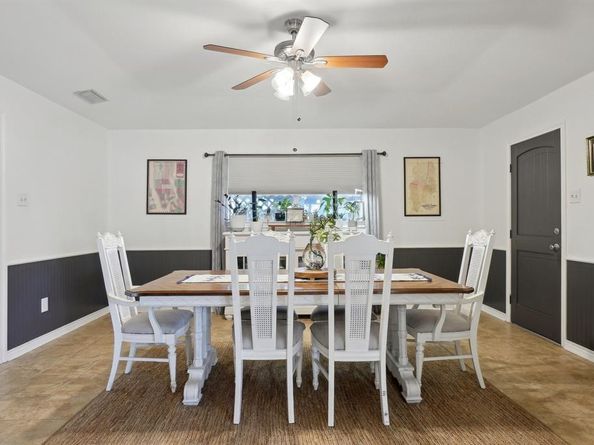 1405  Carriage Lane , Garland Texas 75043