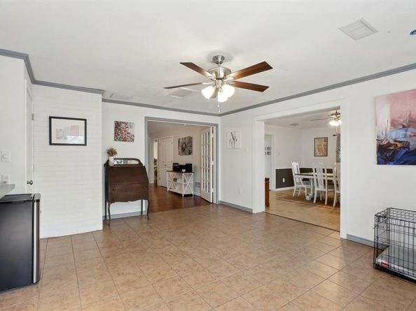 1405  Carriage Lane , Garland Texas 75043
