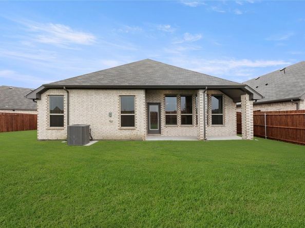 1021  Goya  , Royse City Texas 75189