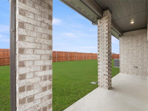 1021  Goya  , Royse City Texas 75189