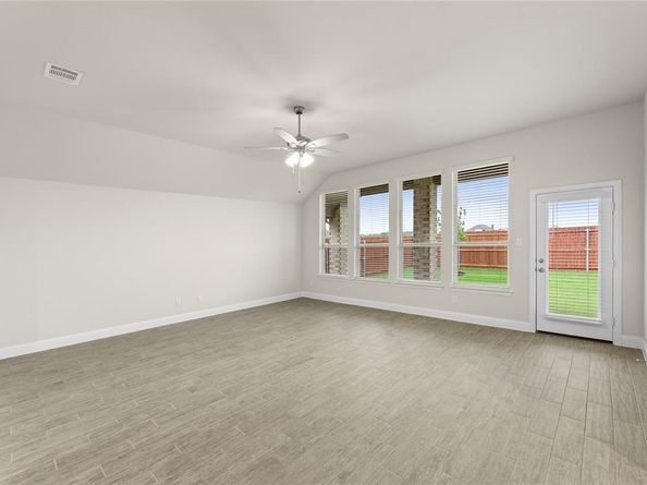 1021  Goya  , Royse City Texas 75189