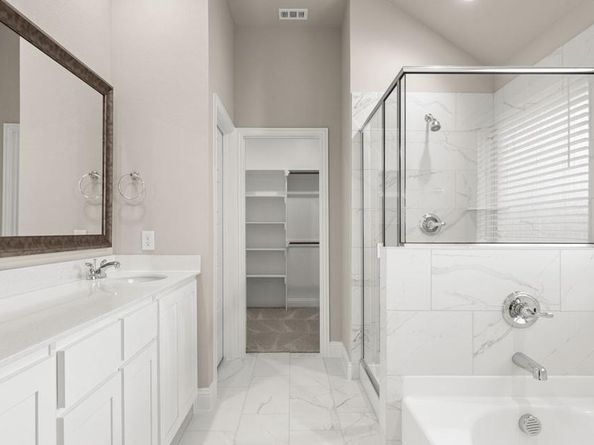 1021  Goya  , Royse City Texas 75189