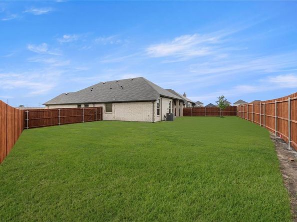 1021  Goya  , Royse City Texas 75189