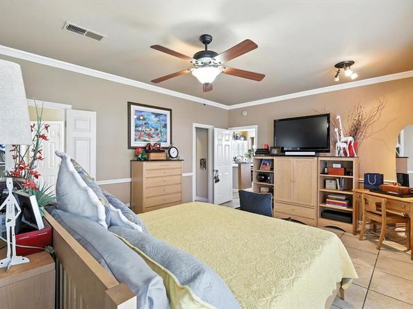 3136  Watercress Circle , Arlington Texas 76012