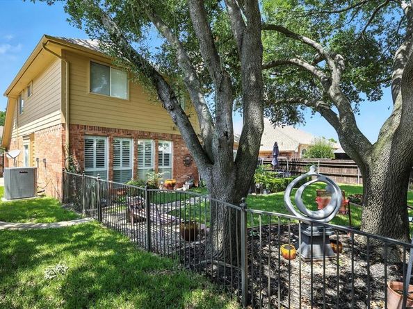 3136  Watercress Circle , Arlington Texas 76012