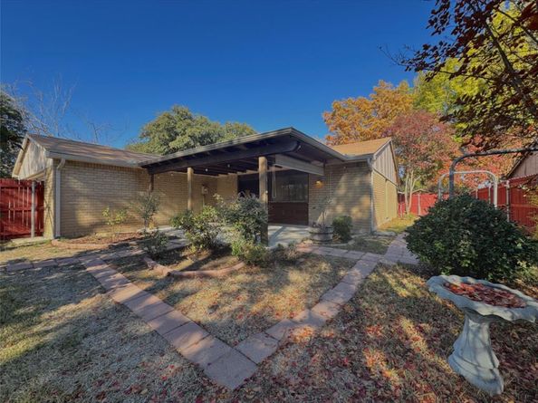 2005 W Sandra Lane , Grand Prairie Texas 75052