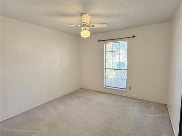 2005 W Sandra Lane , Grand Prairie Texas 75052