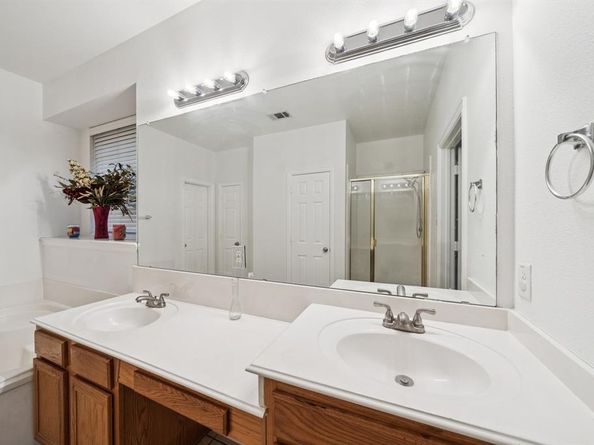 611  Bristlecone Drive , Arlington Texas 76018