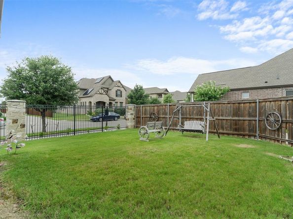 1401  Birds Fort Trail , Arlington Texas 76005