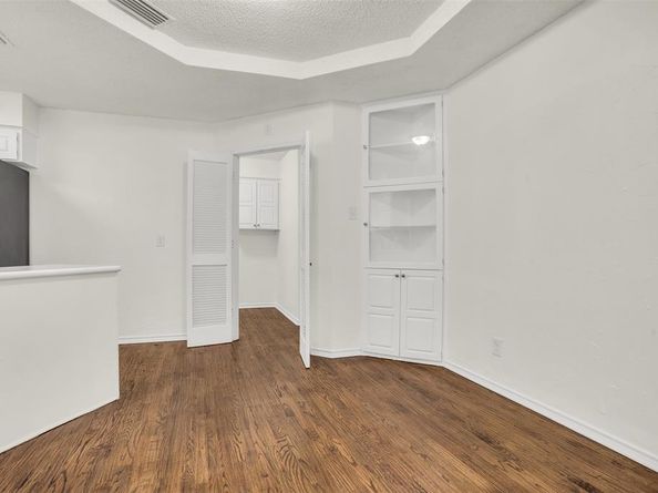 2712  Lincoln Drive , Arlington Texas 76006