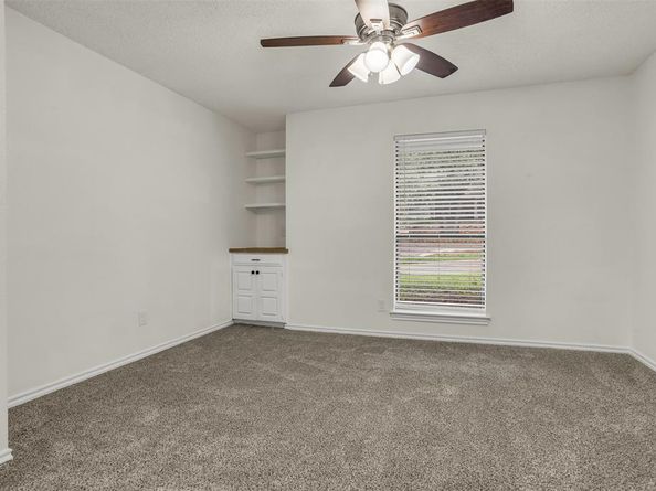 2712  Lincoln Drive , Arlington Texas 76006