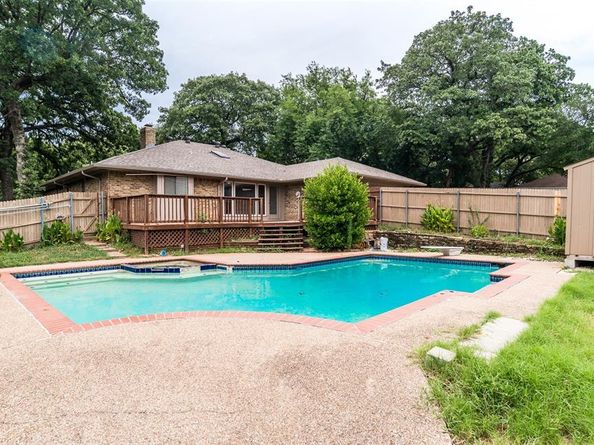 2712  Lincoln Drive , Arlington Texas 76006