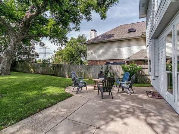 1305  Pawnee Trail , Carrollton Texas 75007