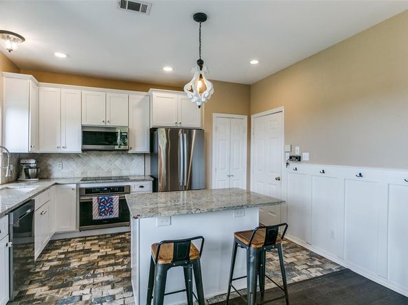 1305  Pawnee Trail , Carrollton Texas 75007