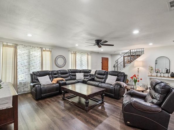 119 N Willow Street , Mansfield Texas 76063