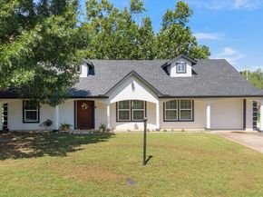 119 N Willow Street , Mansfield Texas 76063