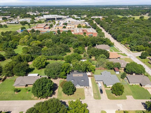 119 N Willow Street , Mansfield Texas 76063
