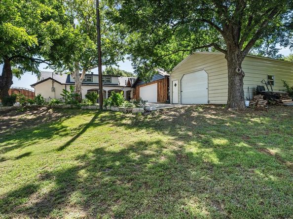 119 N Willow Street , Mansfield Texas 76063