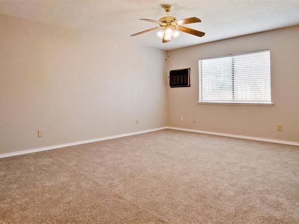 8528  Van Pelt Drive , Dallas Texas 75228