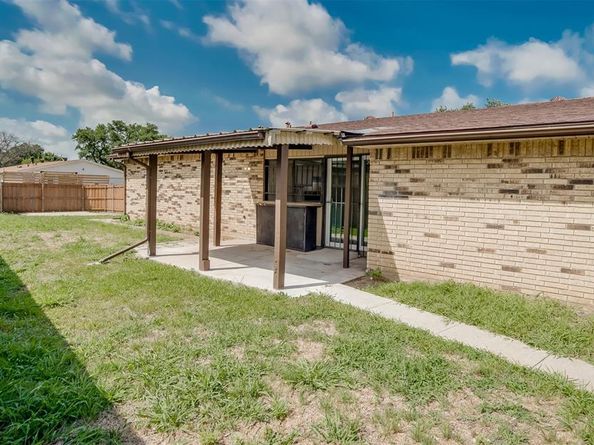 8528  Van Pelt Drive , Dallas Texas 75228