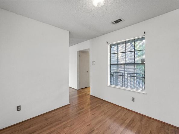 5335  Bent Tree Forest Drive  300, Dallas Texas 75248